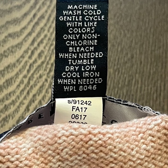 Karen Scott Soft Pink Knit Sweater.  Size Large - Picture 9 of 9